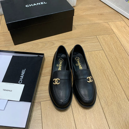 Classic Colour Block Double C Loafers 1024122402