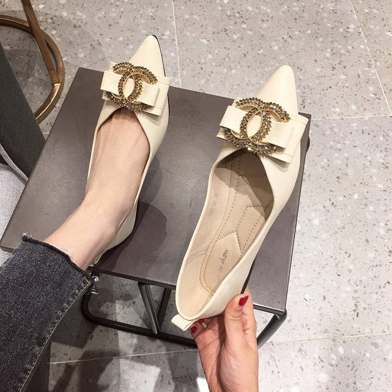 Versatile bow pointed shallow cut single shoe PF10050802