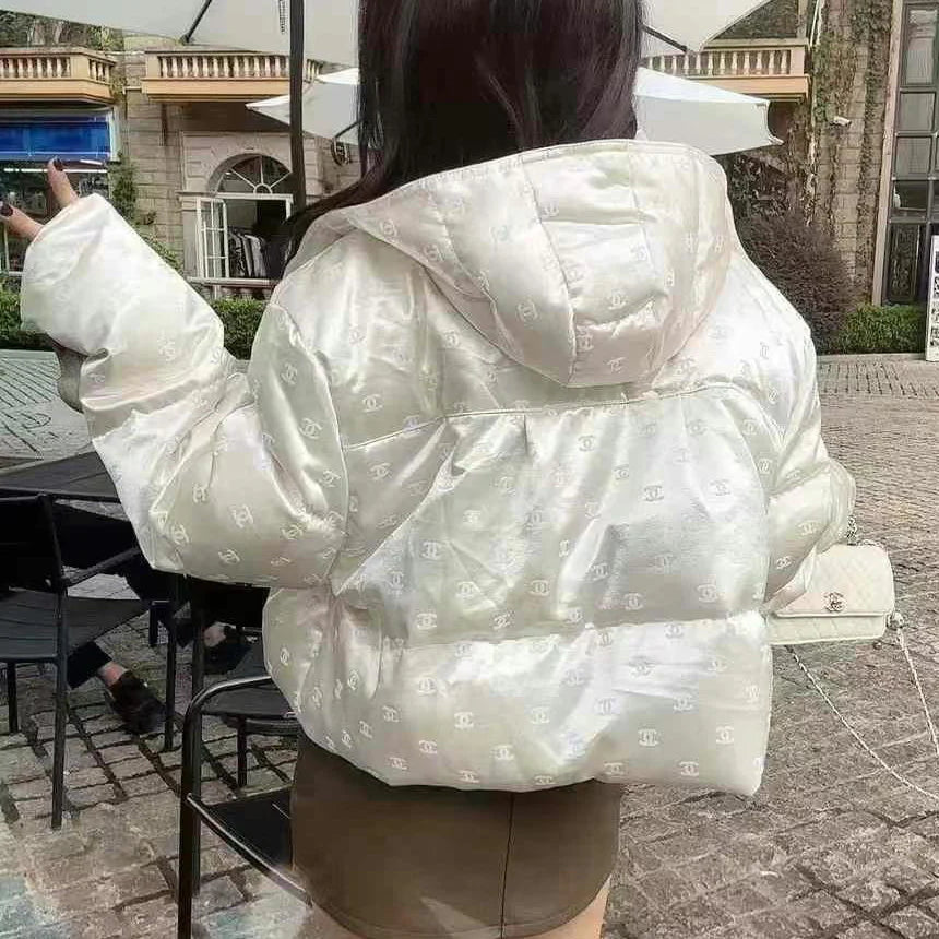 Short hooded down jacket 1024102902