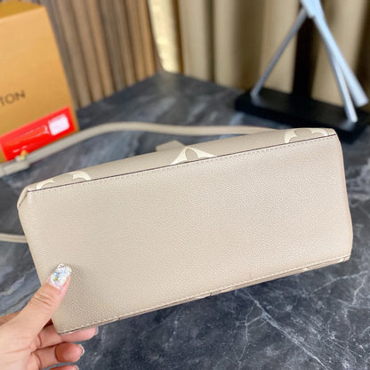 Fashion Grand Palais handbag 1024101123