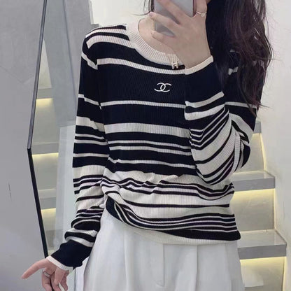Versatile Letter Striped Short Sweater 0823112303