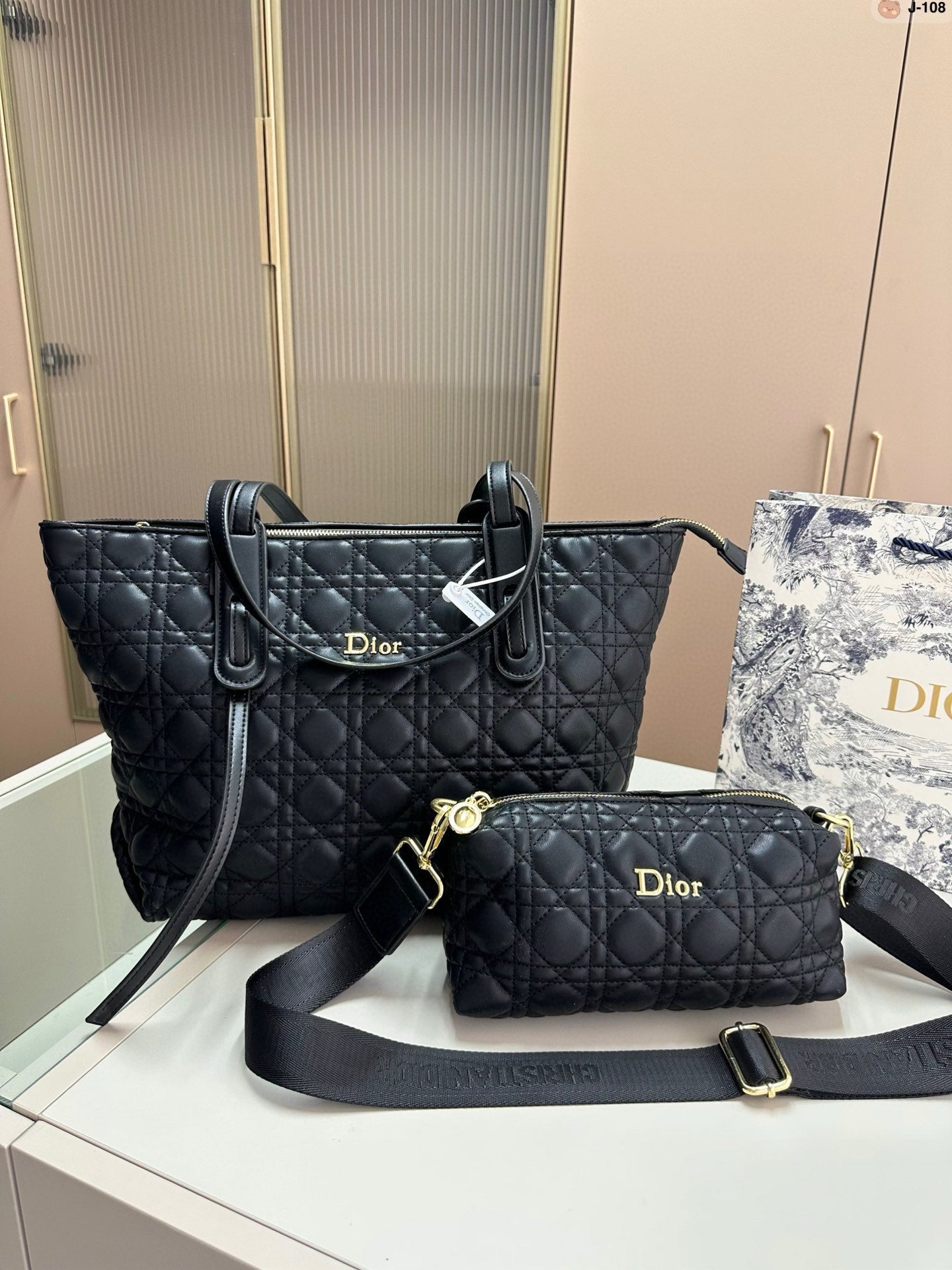 Dio Fashion Toujours Shopping Bag 0724082801