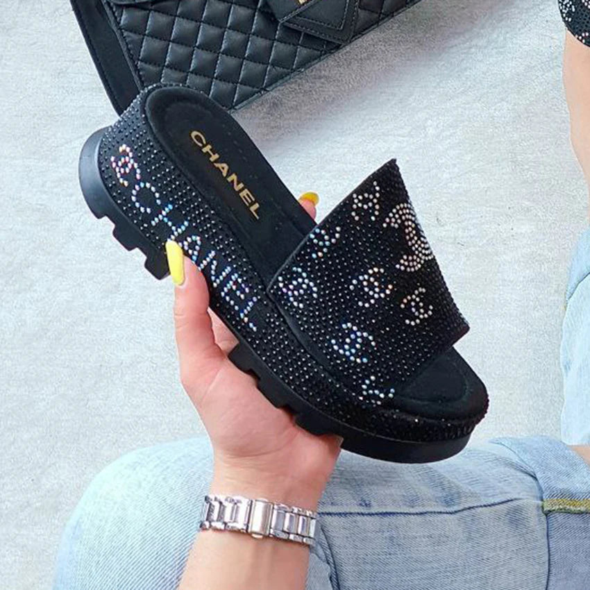 New Fashion Classic Versatile Thick Sole Slippers 1024062025