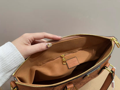 L family embossed flowerpot bag 1824040302