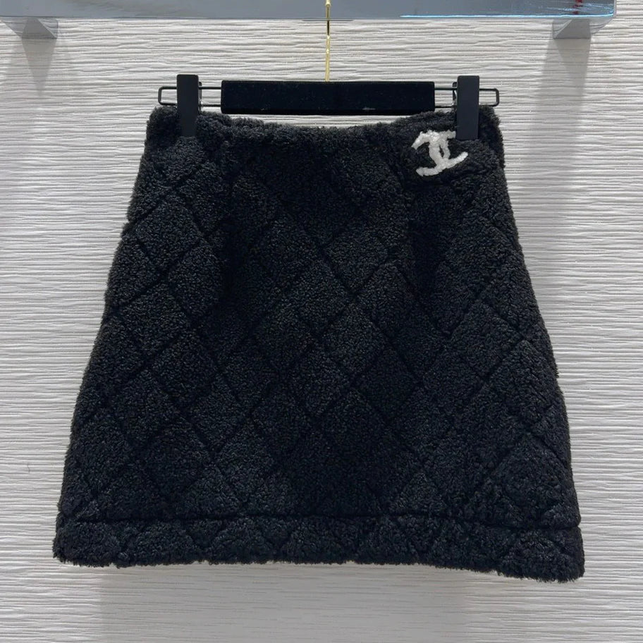 New autumn and winter French classic plaid wool short skirt 1024111412