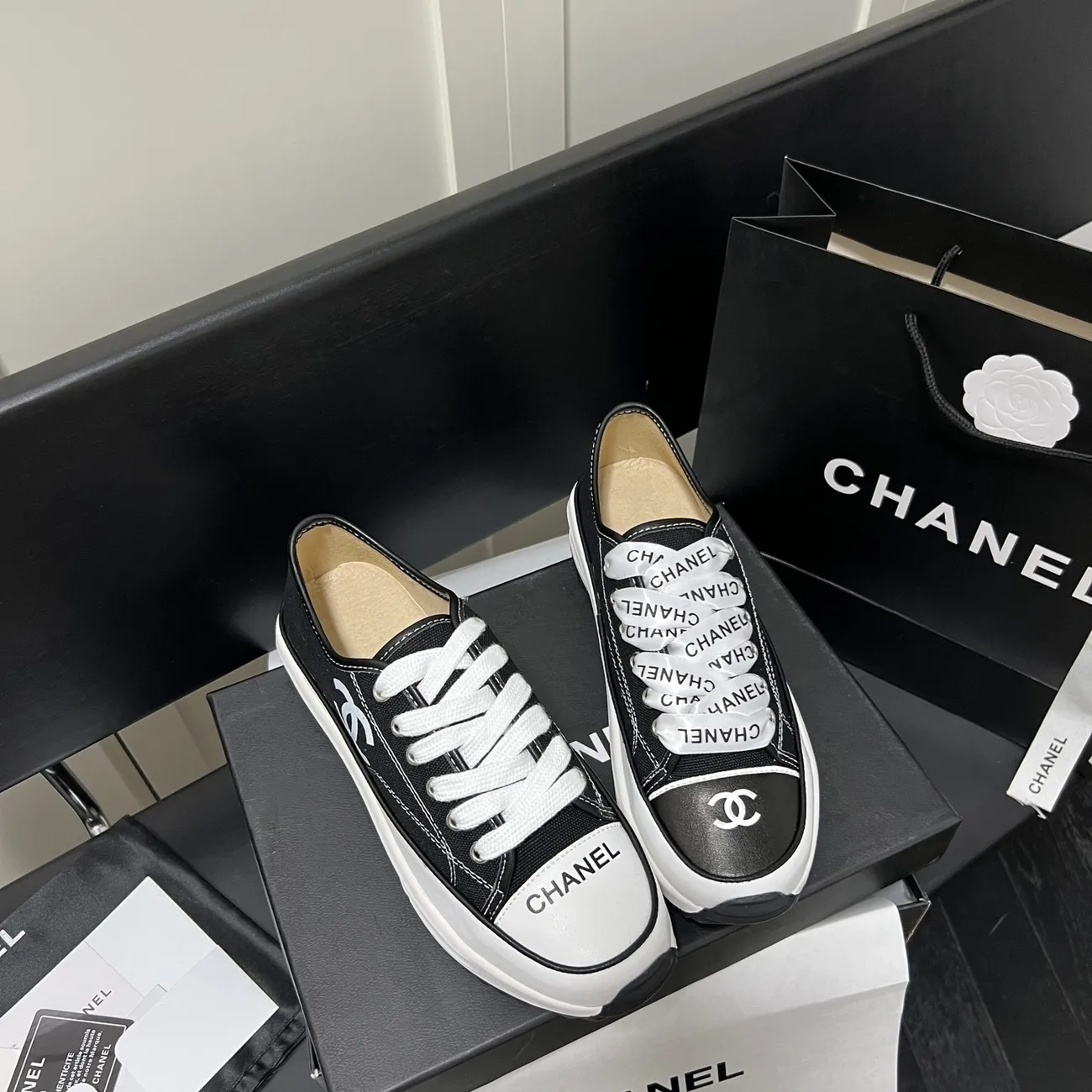 Thick sole lace up women's shoes 9000903006