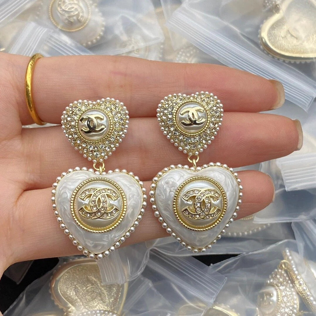 New Enamel Earrings With Heart-shaped Earrings 1024010312