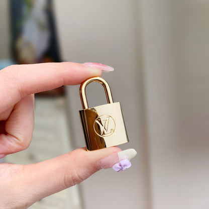 Luxury-VL VANITY Small Handbag Cosmetic Bag PD0423081608