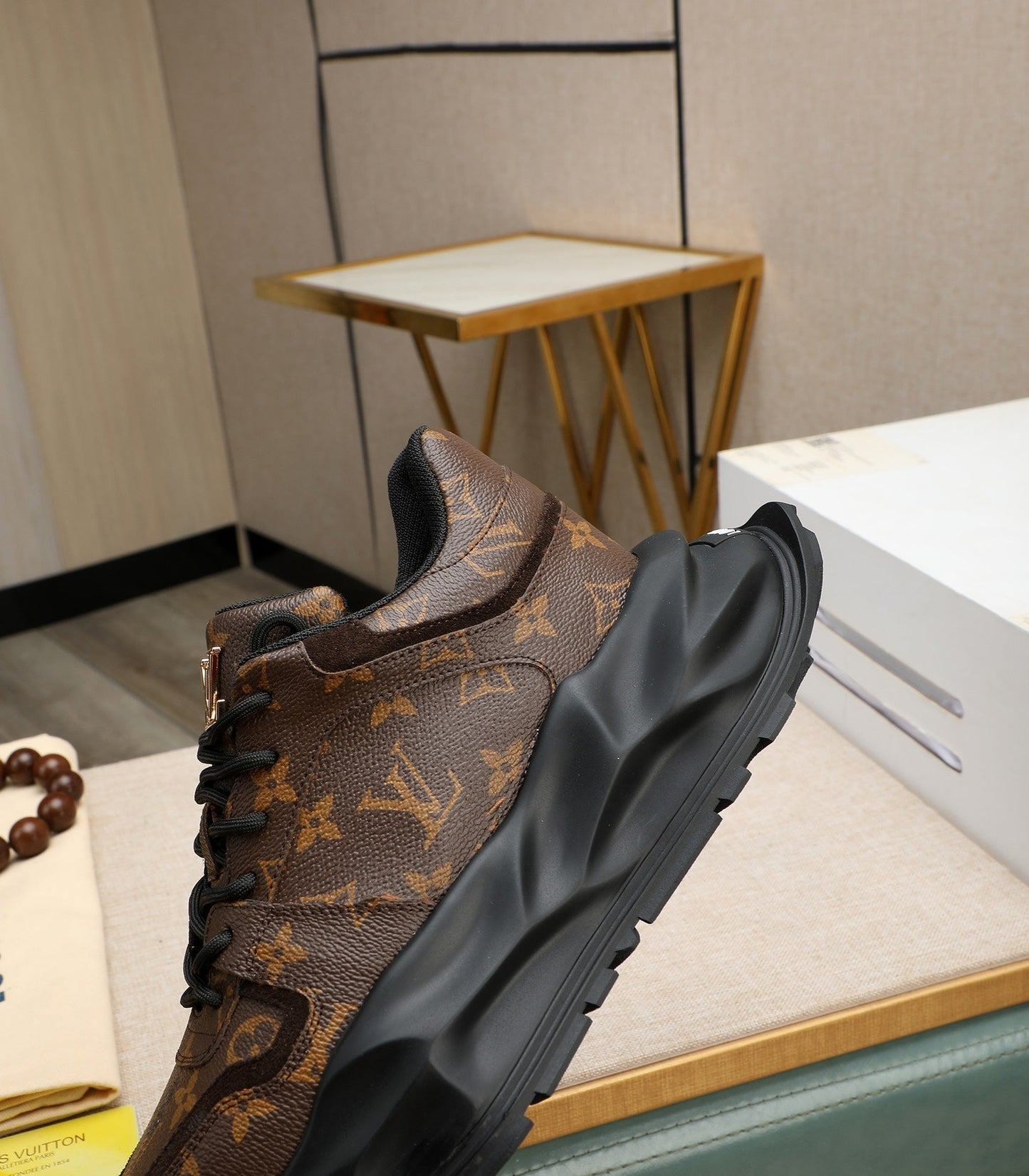 Lvv fashion luxury printed rubber sole sports shoes 0724121601