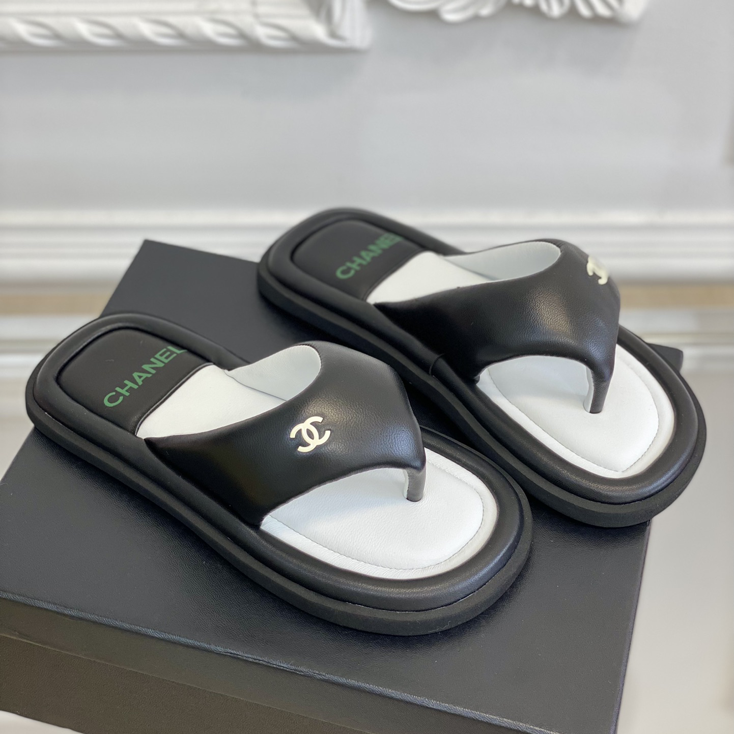 4 color C new flip flops XC07051204