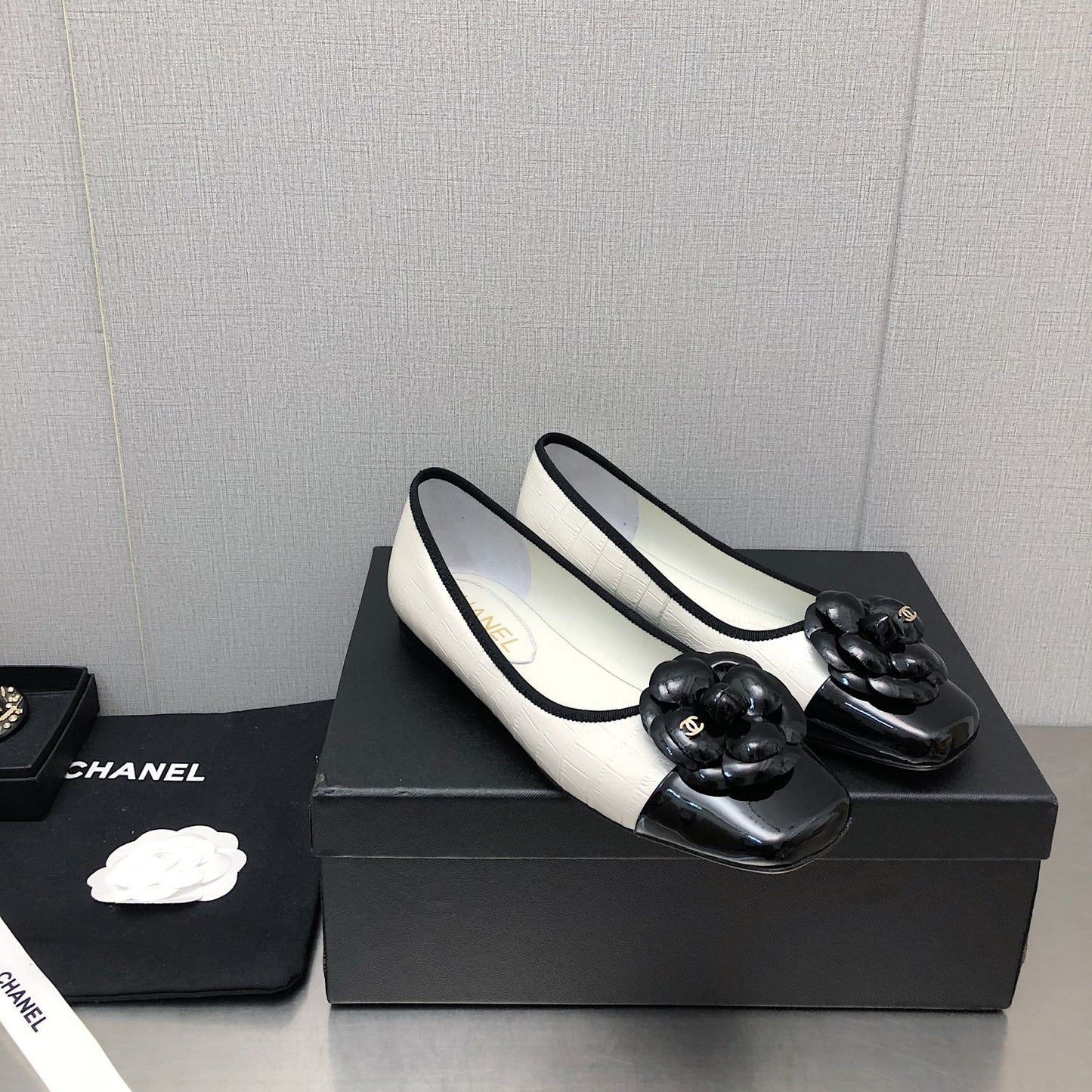 CNL-flat slip-on sandals XC07062910