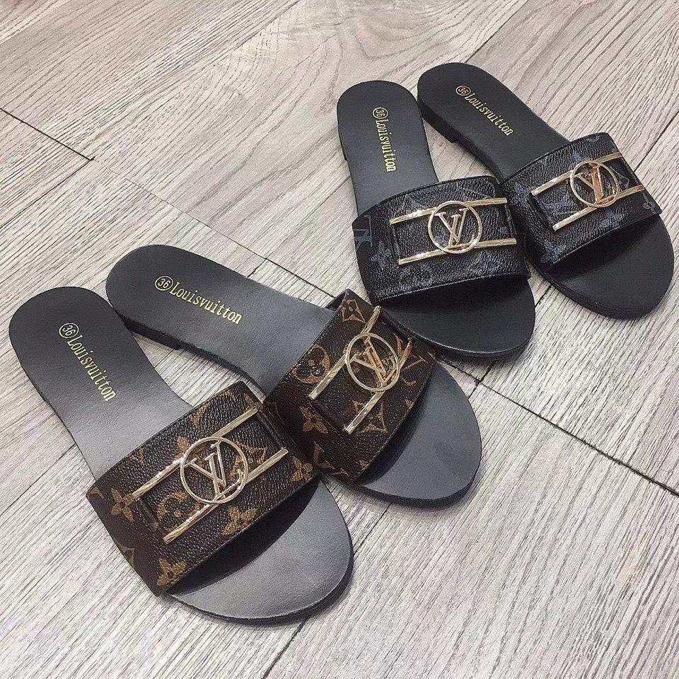 New Fashion Versatile Female Slippers 1024042404