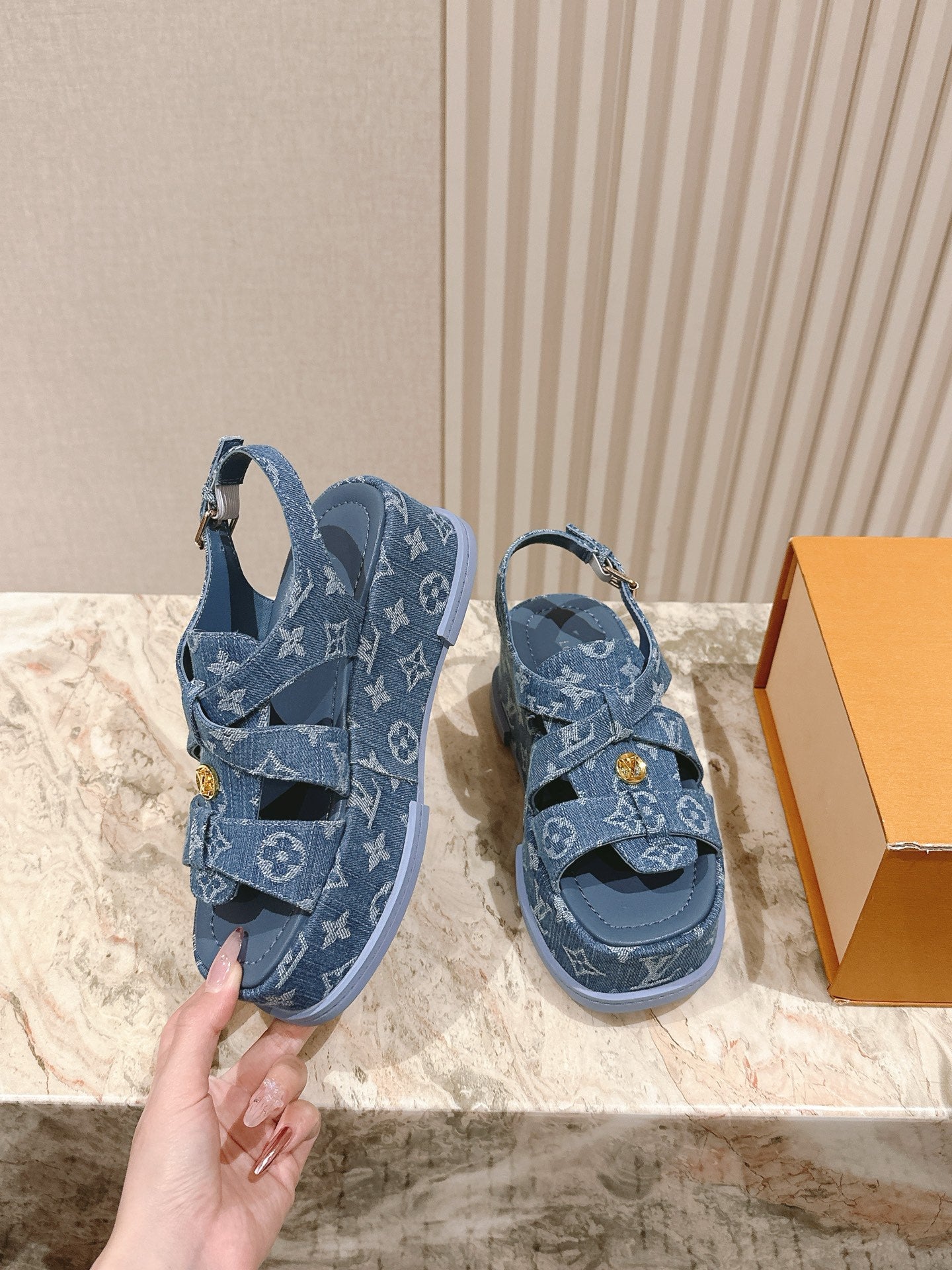 Lvv fashion thick-soled sandals 0725042802