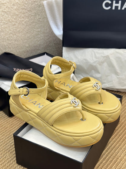 CNL fashion diamond thick-soled sandals 0725050802