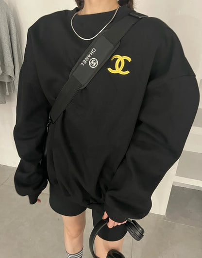 Limited edition black and gold embroidered logo crew neck sweatshirt XC0823100905