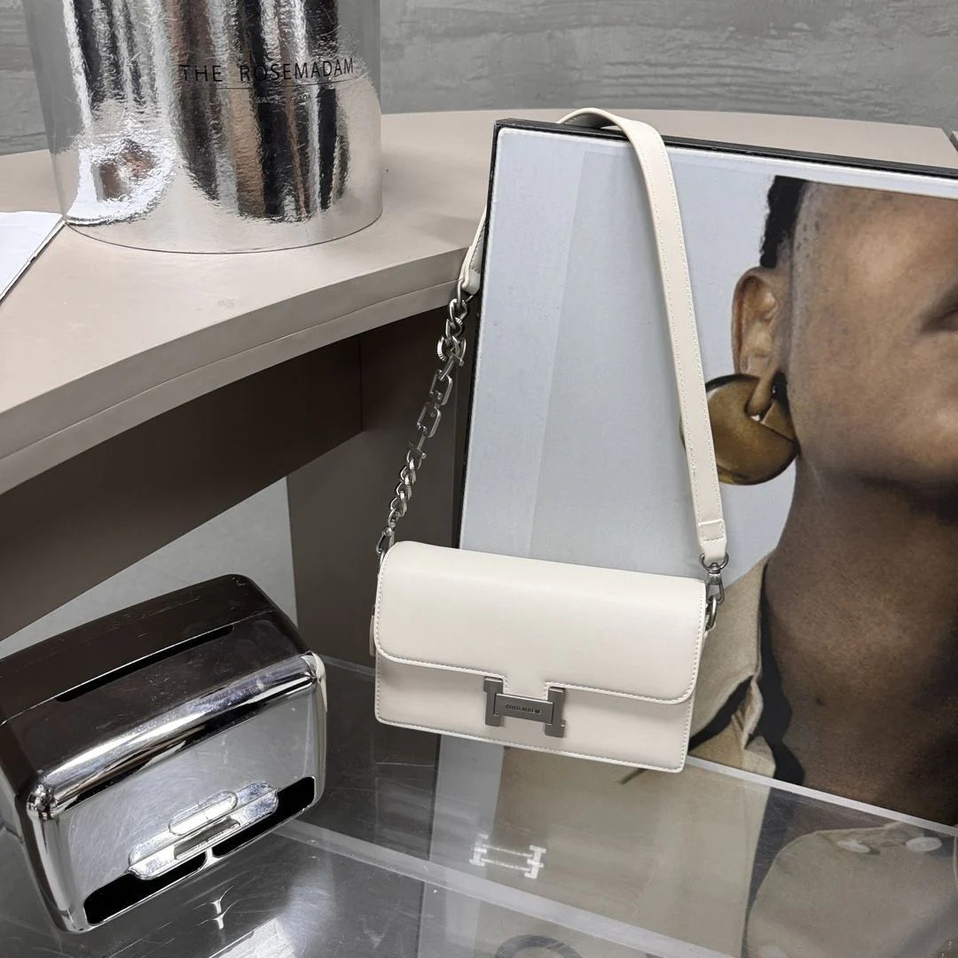 New Fashion Chain Underarm Bag Shoulder Small Square Bag 1024032025