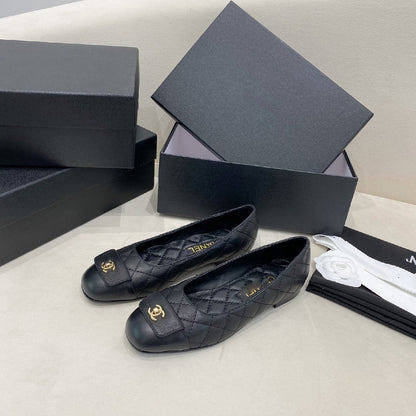 New Diamond Pattern Smooth Leather Espadrilles With Gold Metal Double C