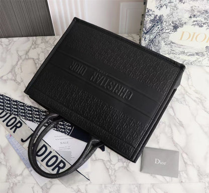 Book Tote In Leather