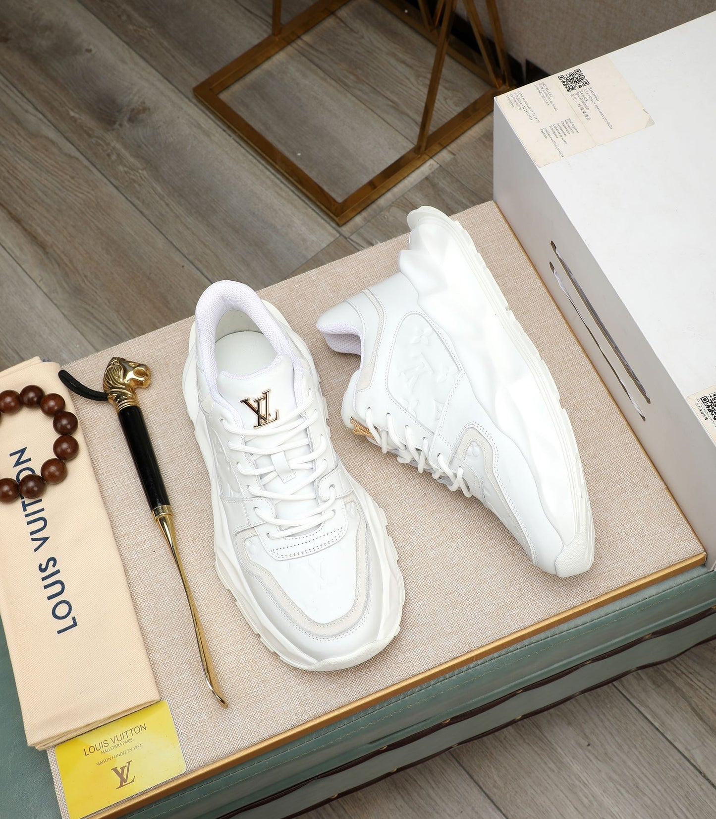 Lvv fashion luxury printed rubber sole sports shoes 0724121601