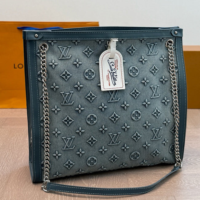 Lv Handheld Shoulder Cowboy Bag 1025060911