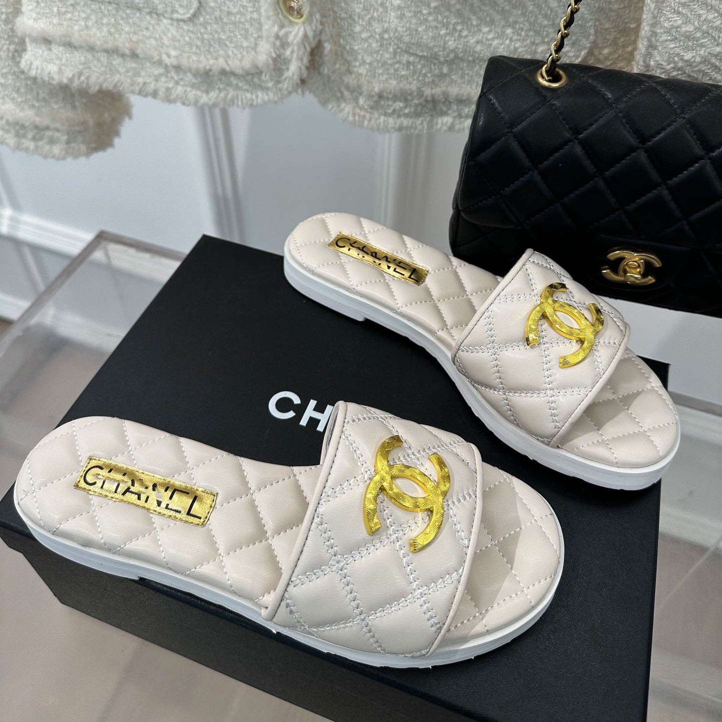 CN flat gold label slippers XC0723083005