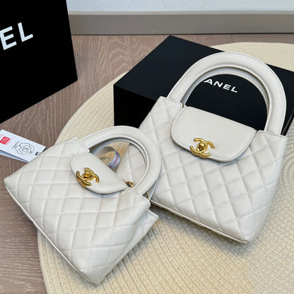 CNL Chain Handbag 1824061113