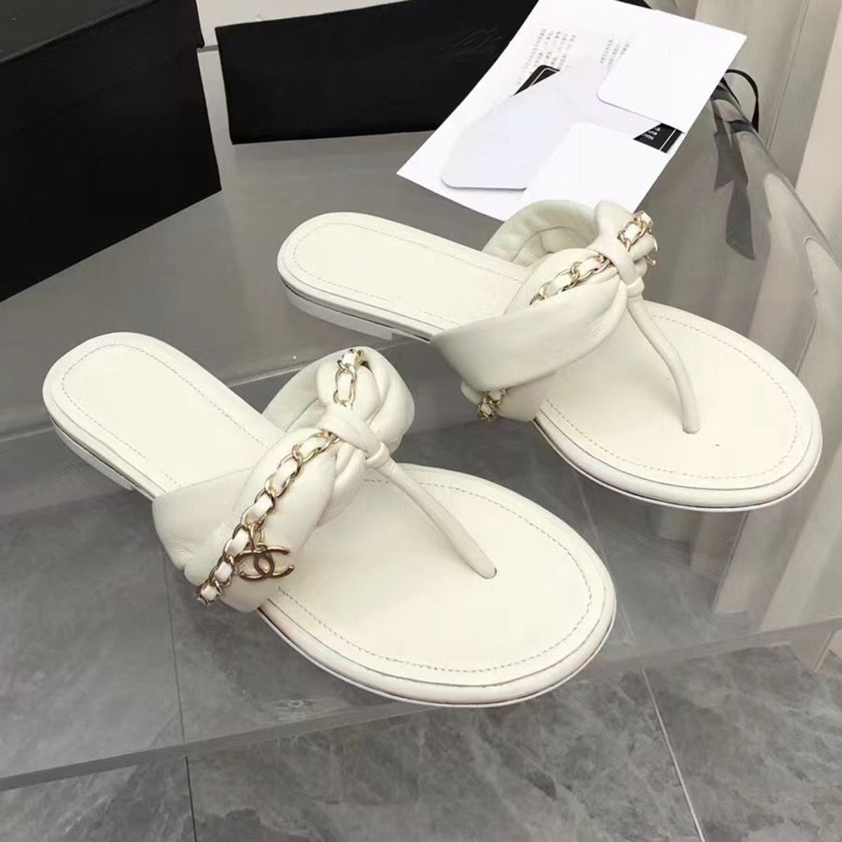 New stylish and minimalist sandals PD10041008