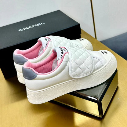 New Thick Sole Velcro Sneakers 1024121601