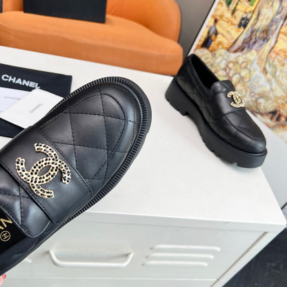 CH Thick-soled Retro Fashion Women's Shoes fb04240909029