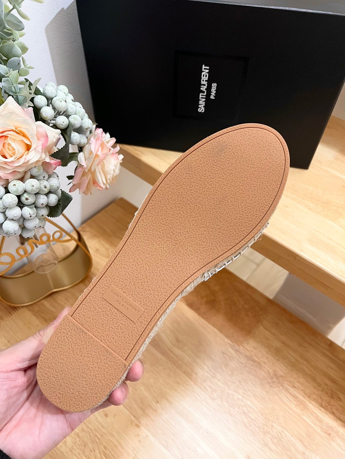 SL Fashionable Patent Leather Gold Letter LOGO Slippers 0724011103