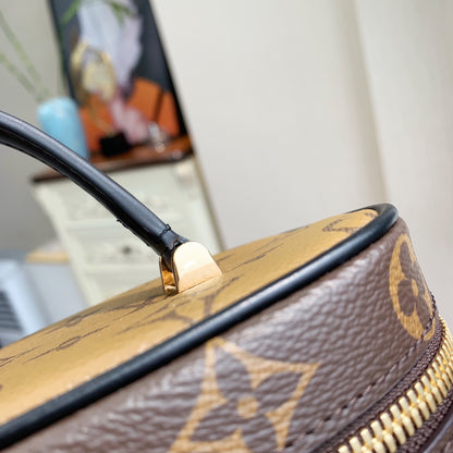 Luxury-VL VANITY Small Handbag Cosmetic Bag PD0423081608