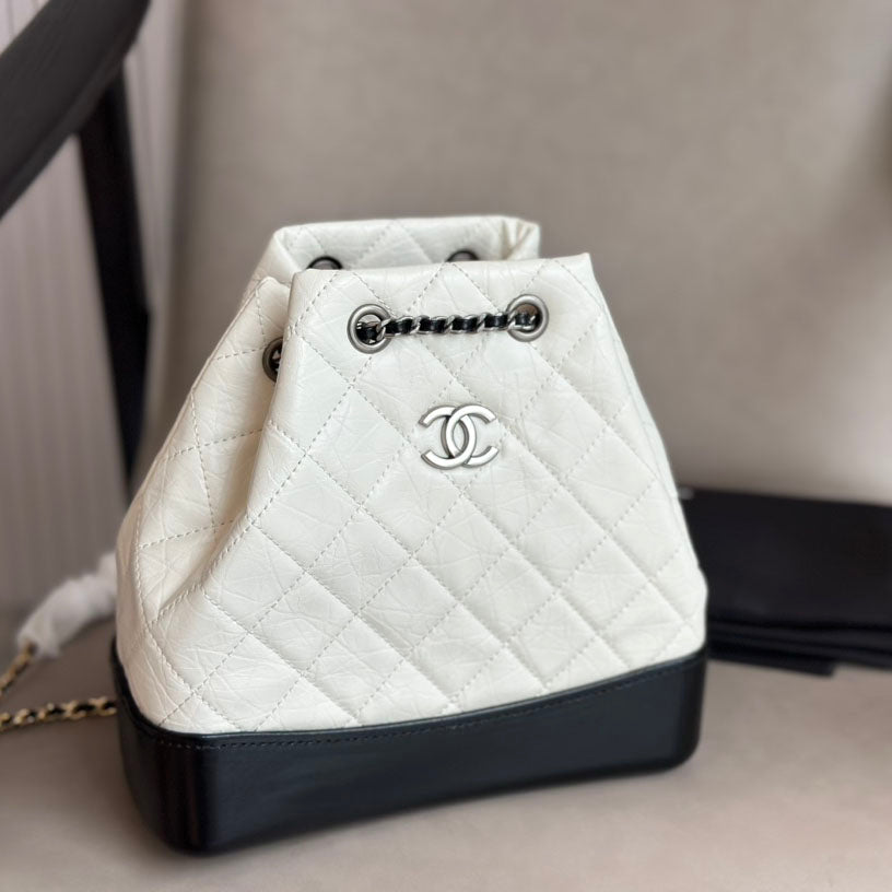 CH Gabrielle Hobo Backpack fb0424091024