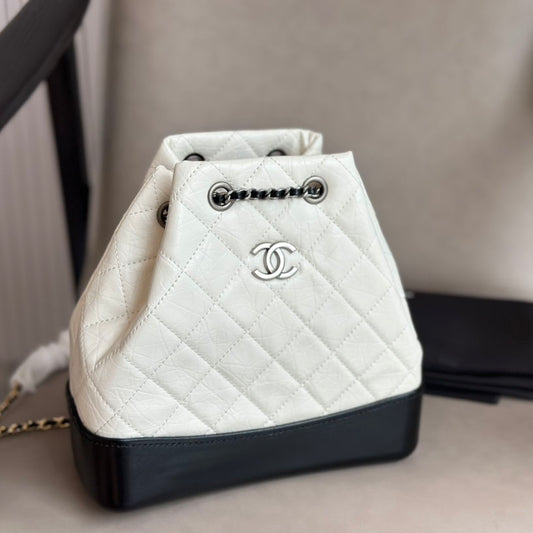 CH Gabrielle Hobo Backpack fb0424091024