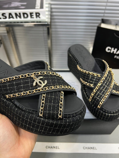 23 Ladies Fashion Luxury slipper and flip-flop S010