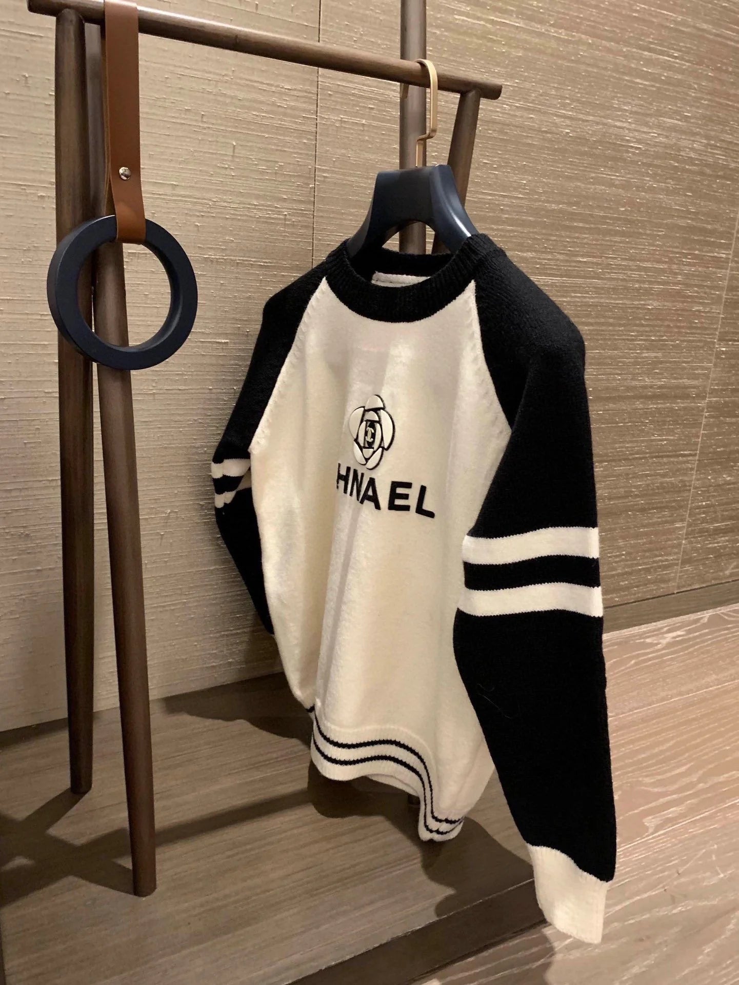 CNL Fashion Camellia Sweater 0724012302