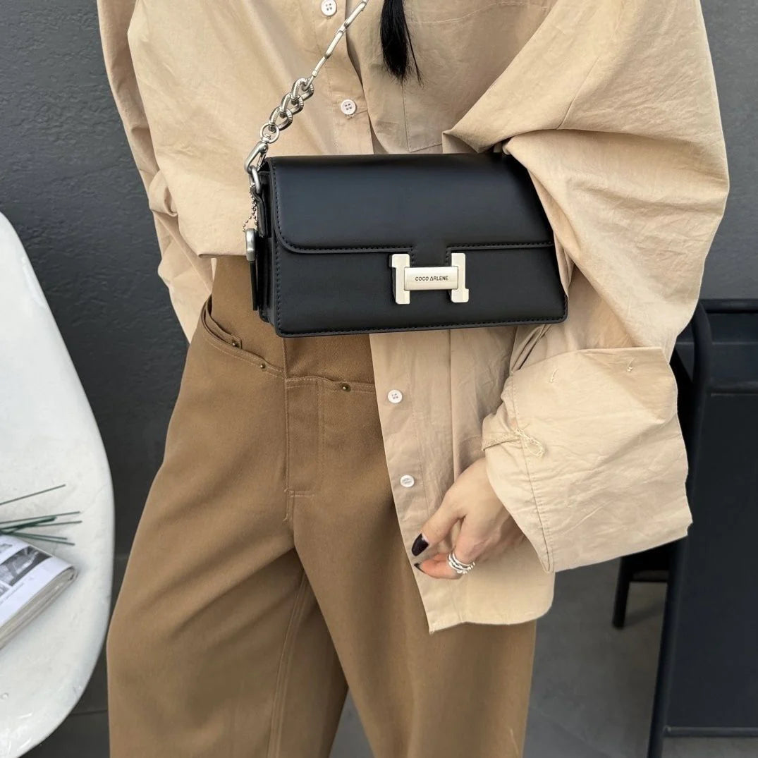 New Fashion Chain Underarm Bag Shoulder Small Square Bag 1024032025