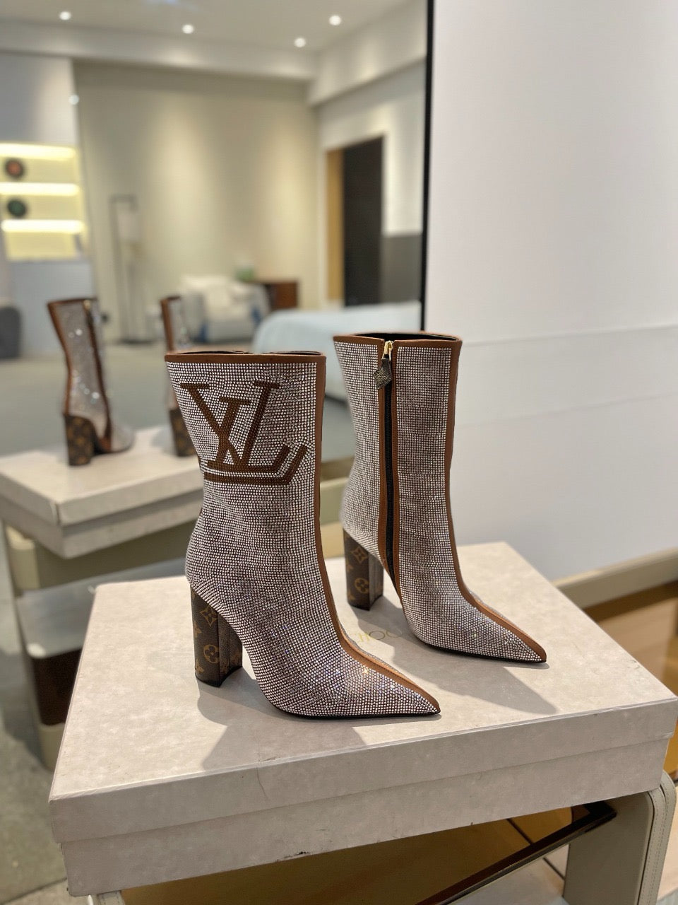 LV fashion rhinestone high-heeled mid-calf boots 0724102305