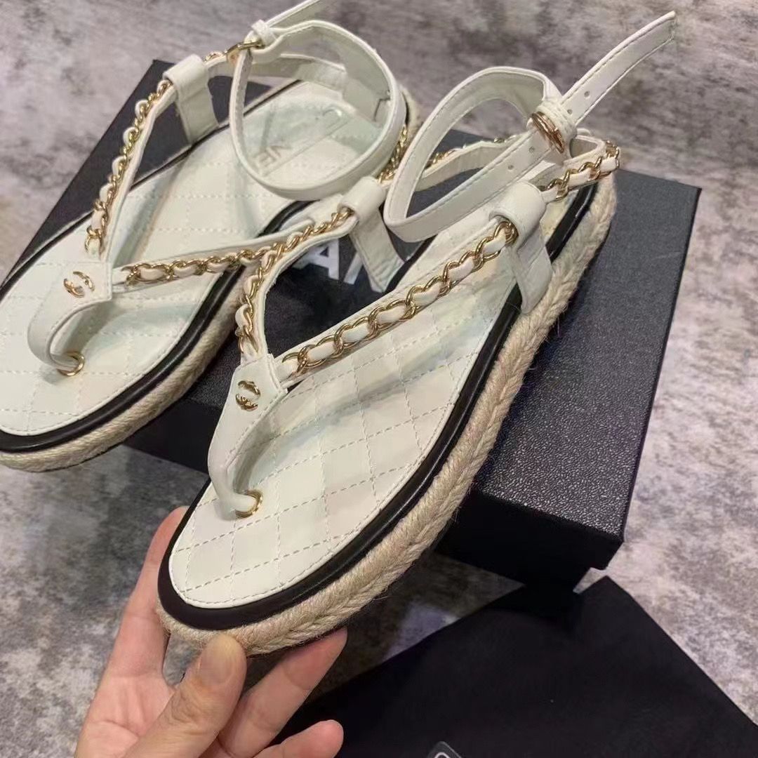 New stylish and minimalist sandals PD10041011