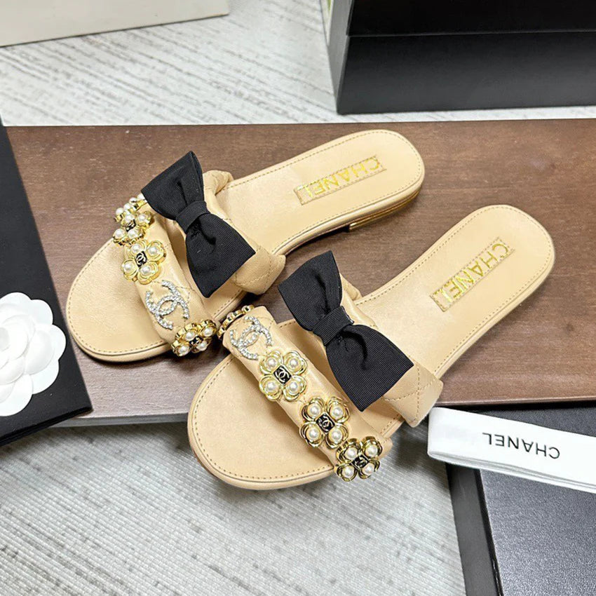 New Fashion Bow Diamond Buckle Leather Slippers 1024060401