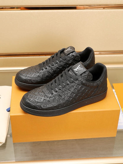 24 New Luxury V Sneakers 0424083005