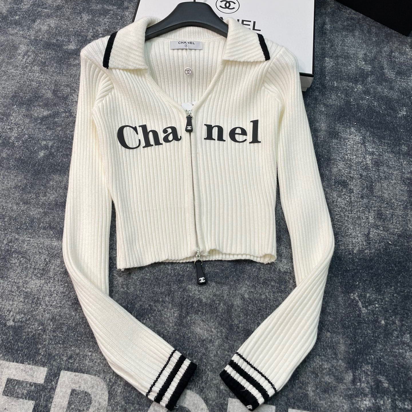CNL Fashionable Waistless Thin Knitted Sweater XC0723112003