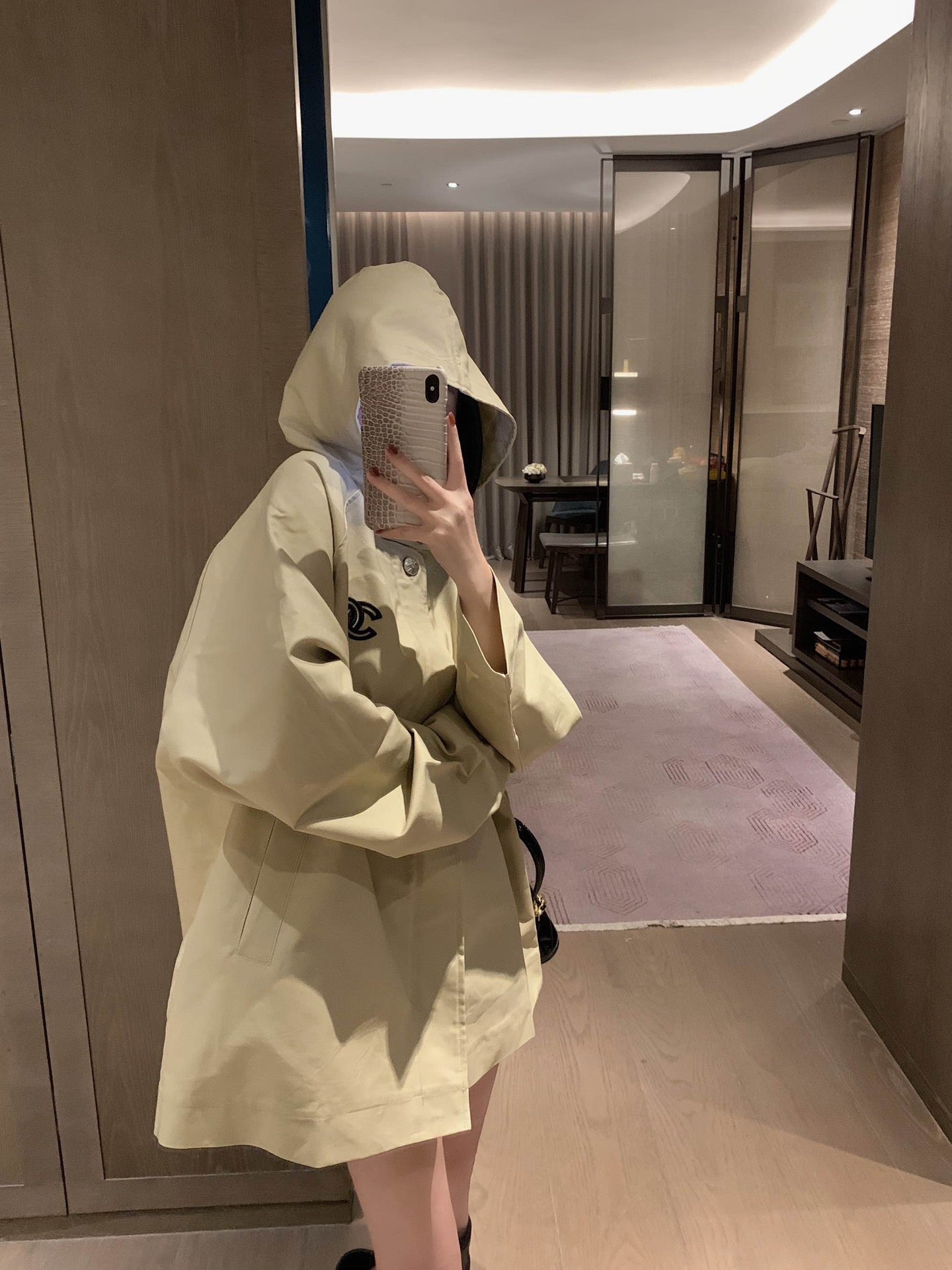 hooded silhouette trench coat XC0823092725