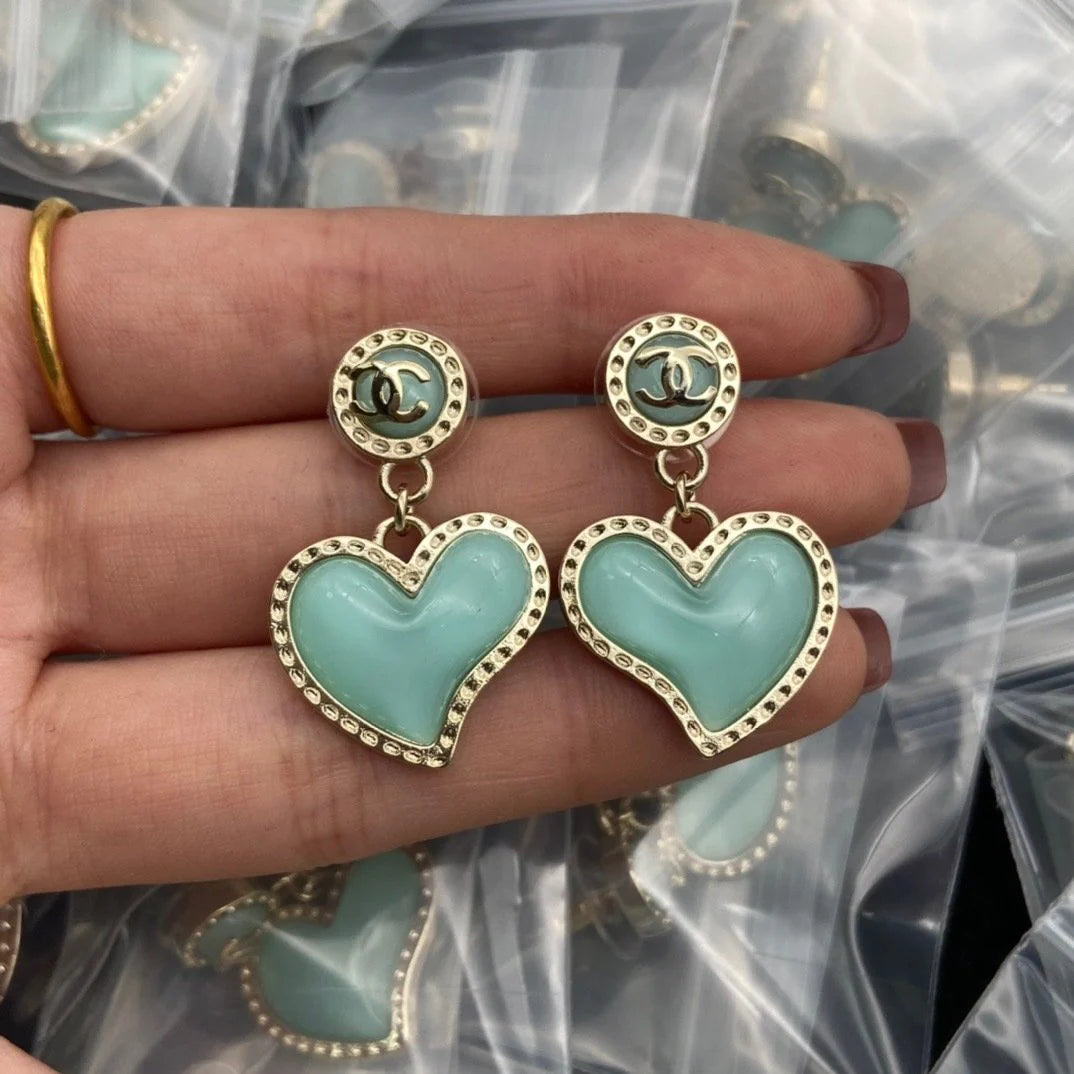 New Enamel Earrings With Heart-shaped Earrings 1024010312