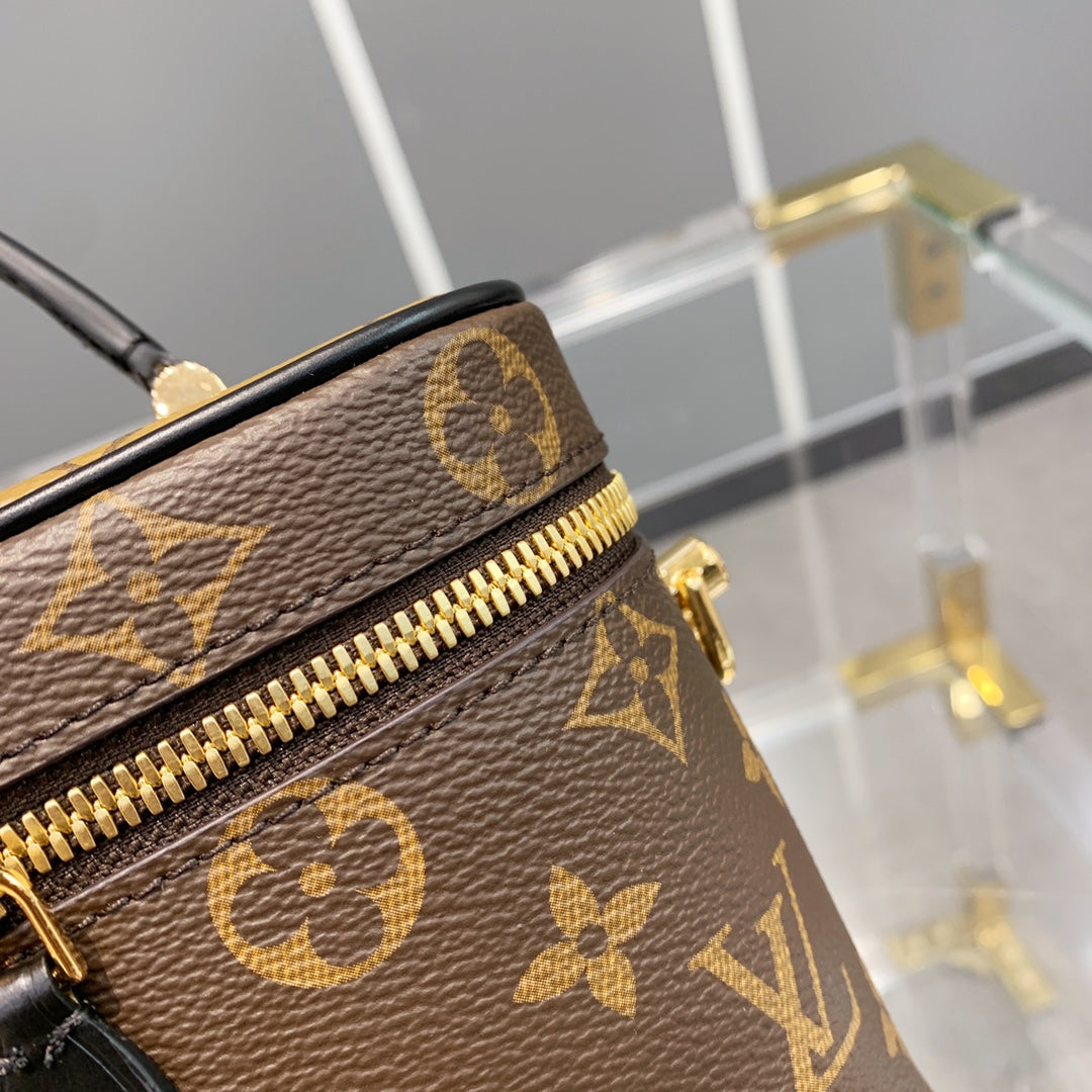 Luxury-VL VANITY Small Handbag Cosmetic Bag PD0423081608