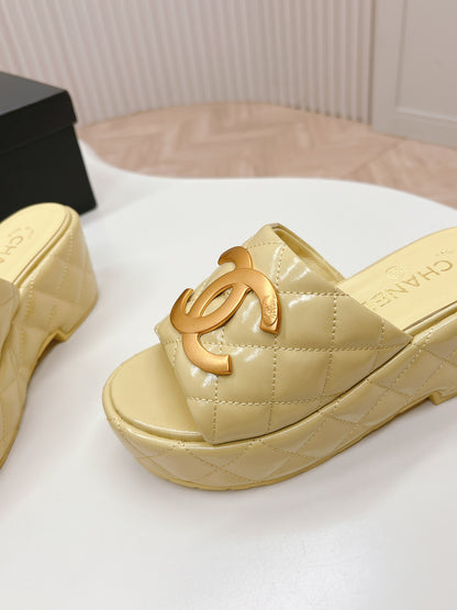 Chane1 top fashion thick-soled rhombus slippers 0724030812