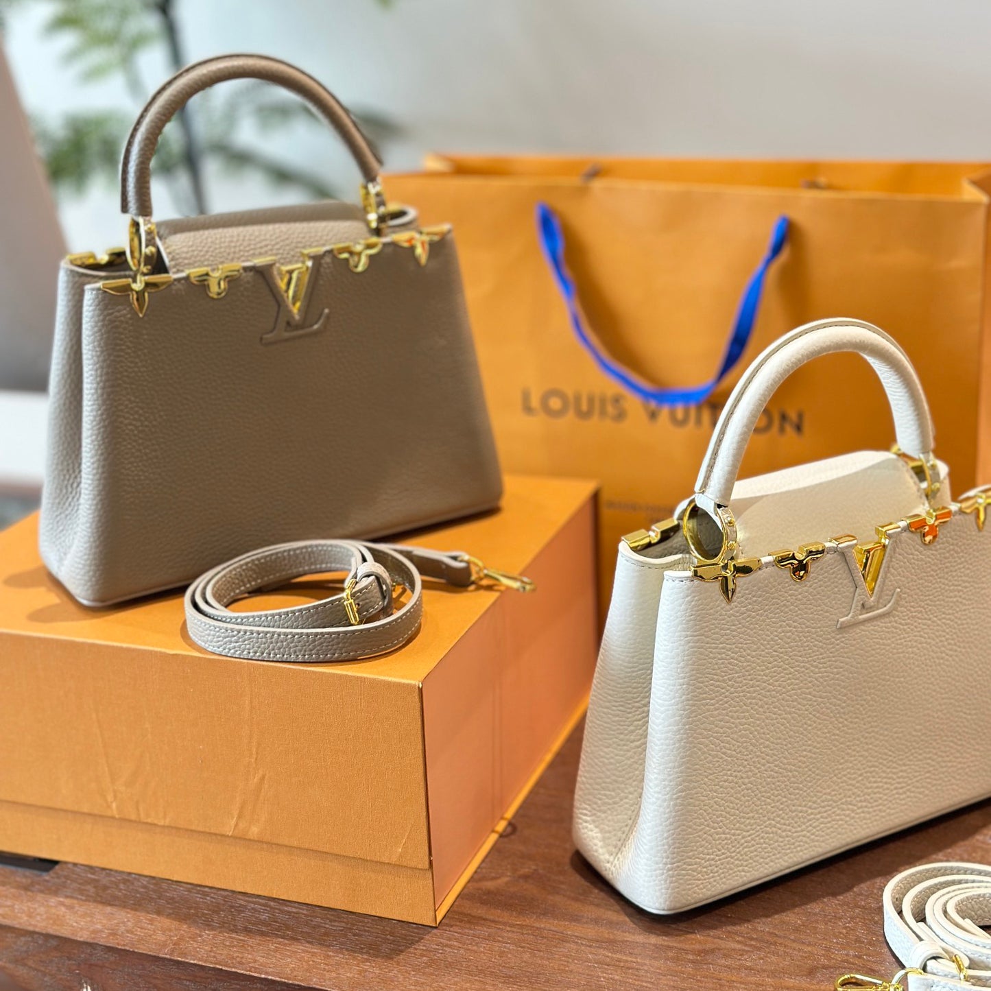 New Capucines Metallic Flower Trim Handbag 1824042604