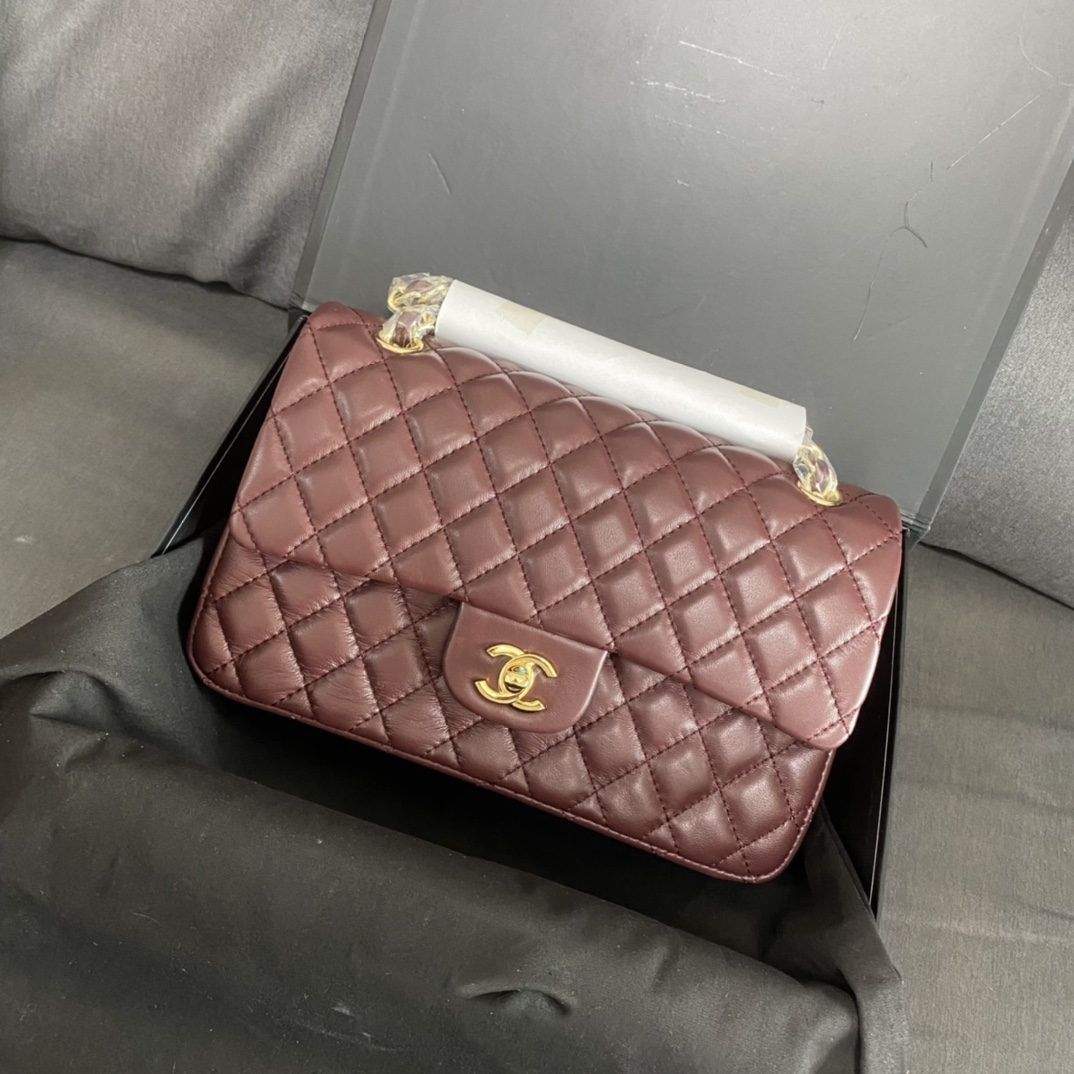 Flap Handbag In Gold-tone Metal