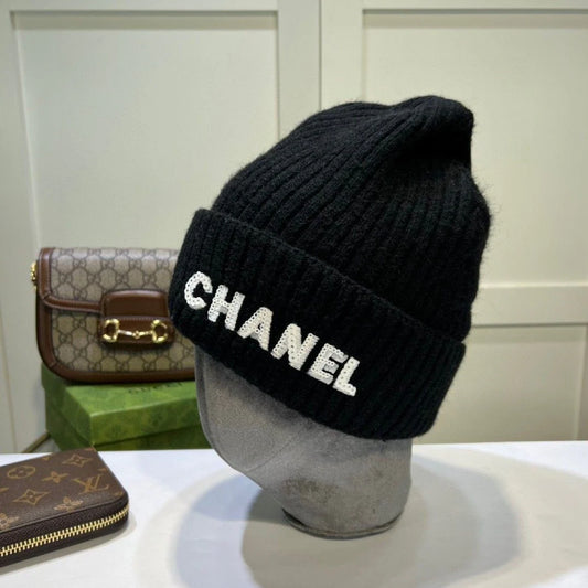 New Fashion Classic Versatile Knitted Hat 1024103106
