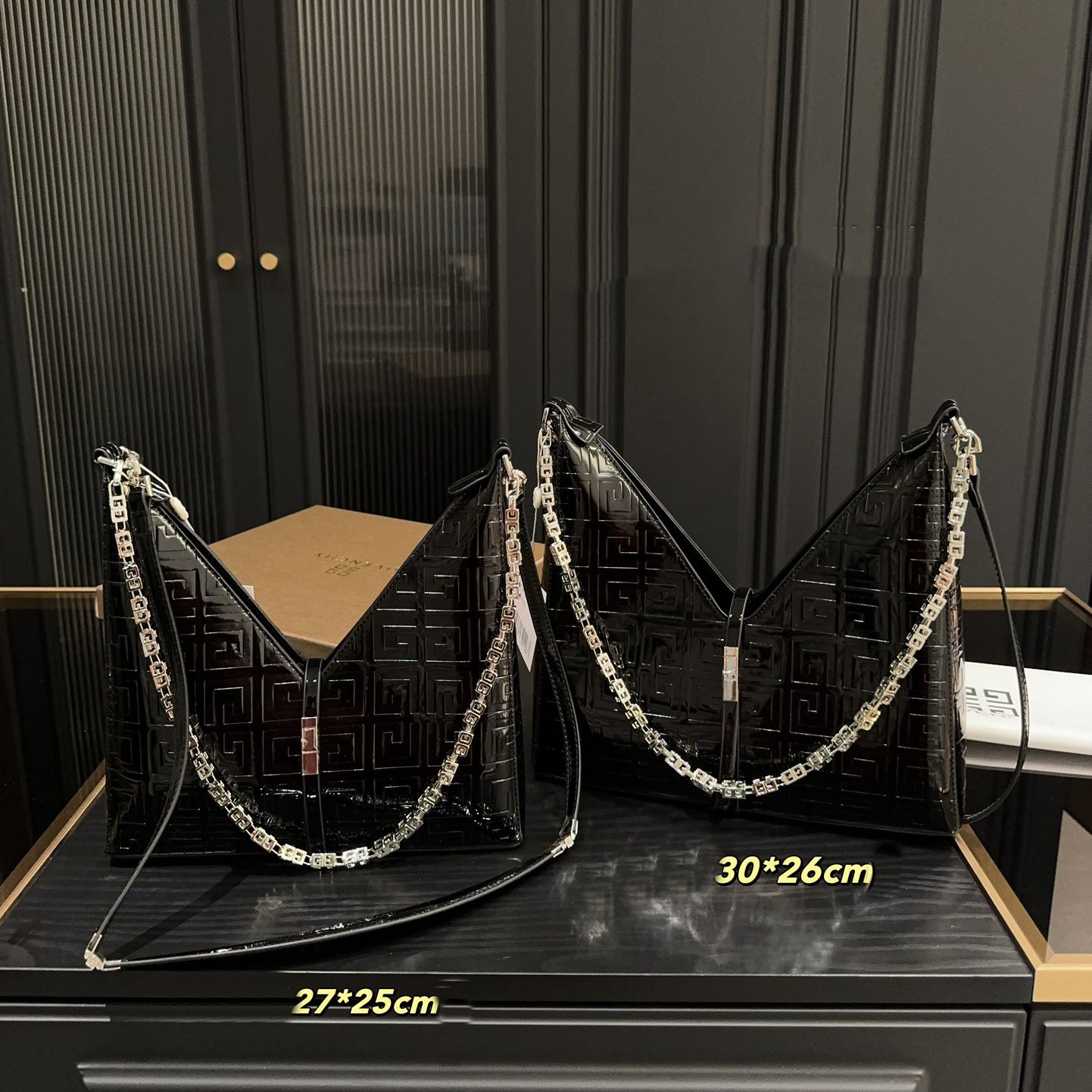 GVC print cut out underarm chain bag 0724082606