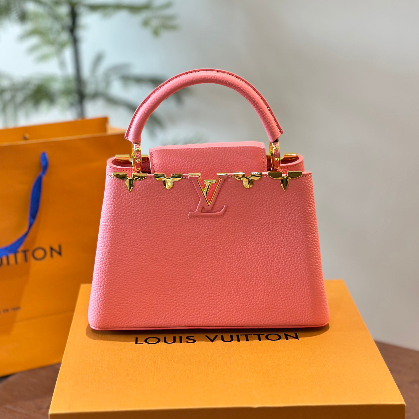 New Capucines Metallic Flower Trim Handbag 1824042604